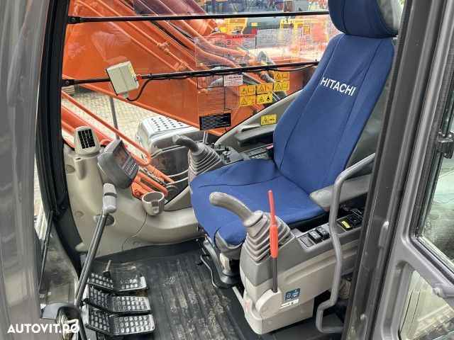 Hitachi ZX 210LC-3 - 10