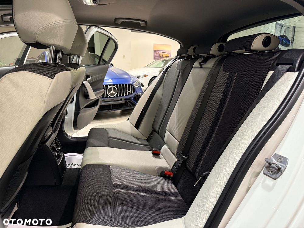 BMW Seria 1 118i Urban Line - 30