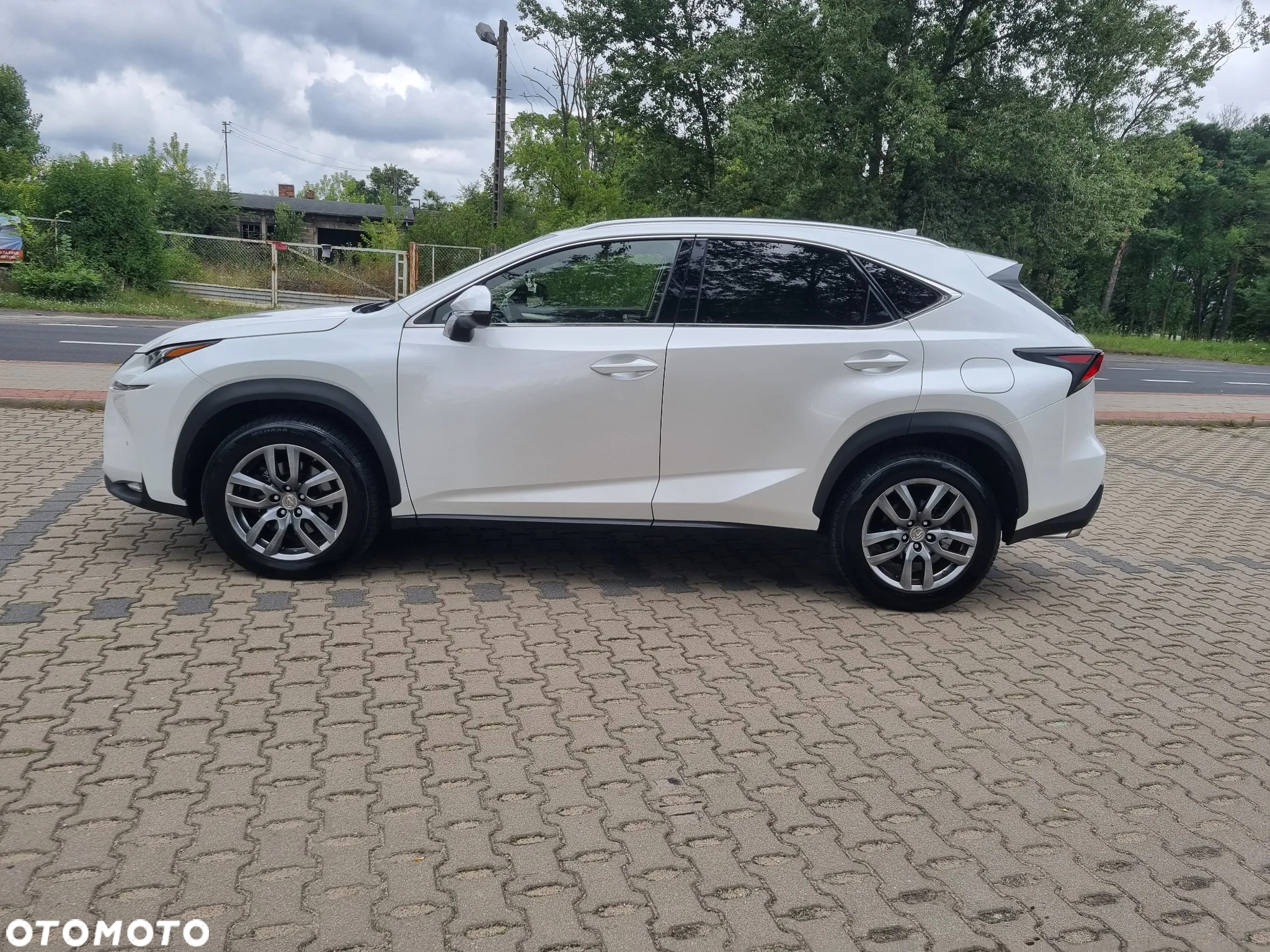 Lexus NX 200t Comfort AWD - 14