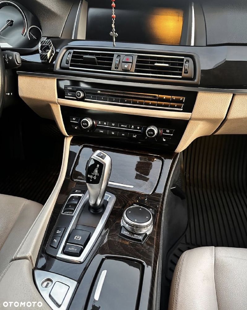 BMW Seria 5 520d xDrive - 19