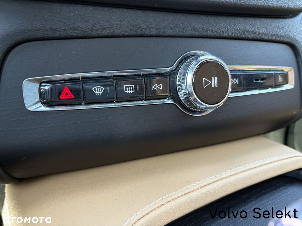 Volvo XC 90 - 18
