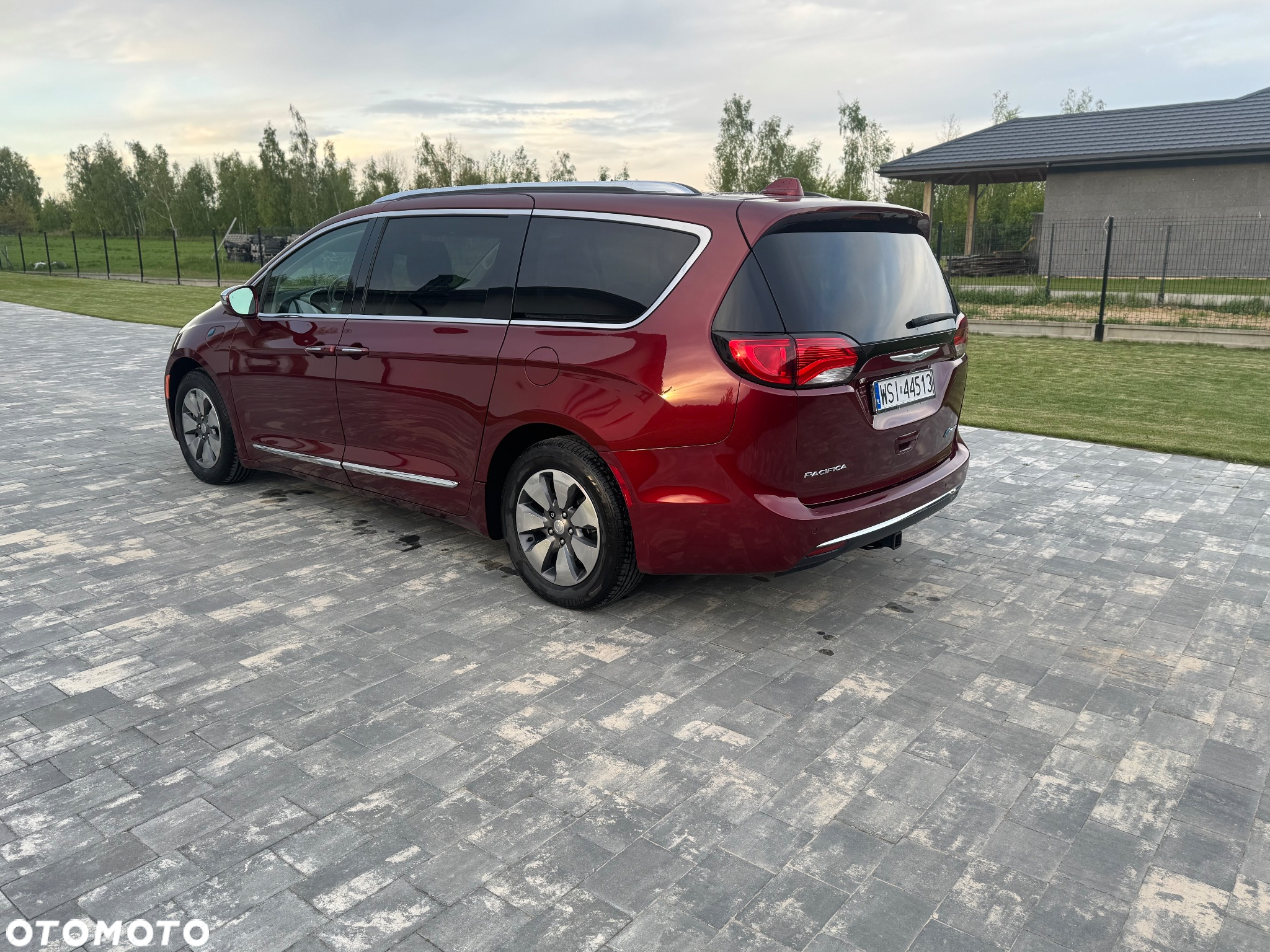 Chrysler Pacifica - 7