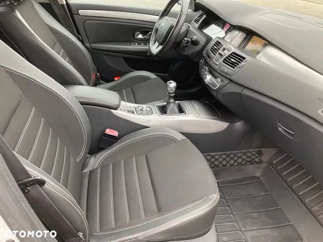 Renault Laguna dCi 110 FAP Limited - 16