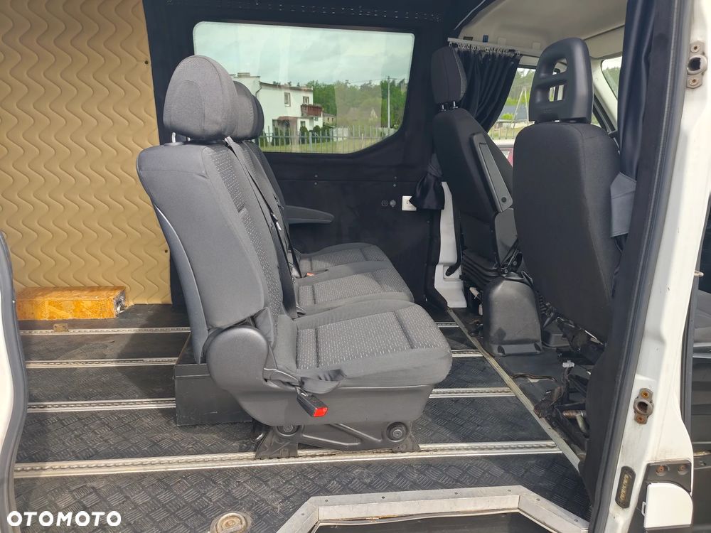 Iveco Daily 2,3L 7 osobowy brygadówka camper - 7