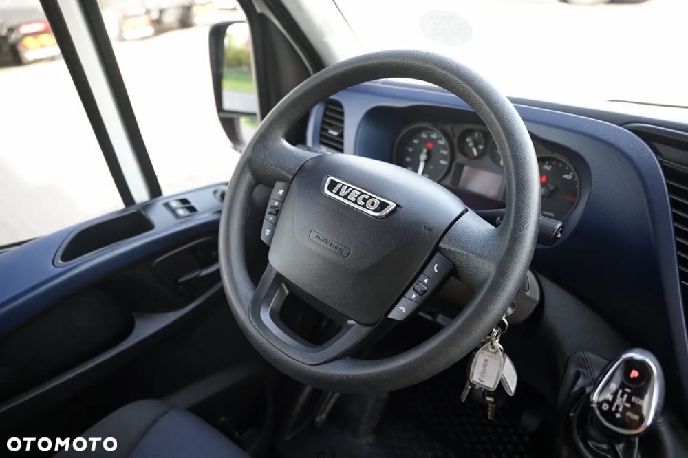 Iveco DAILY 35-140 / KONTENER 4,3 M / WINDA / HI -MATIC / BLIŹNIAK - 24