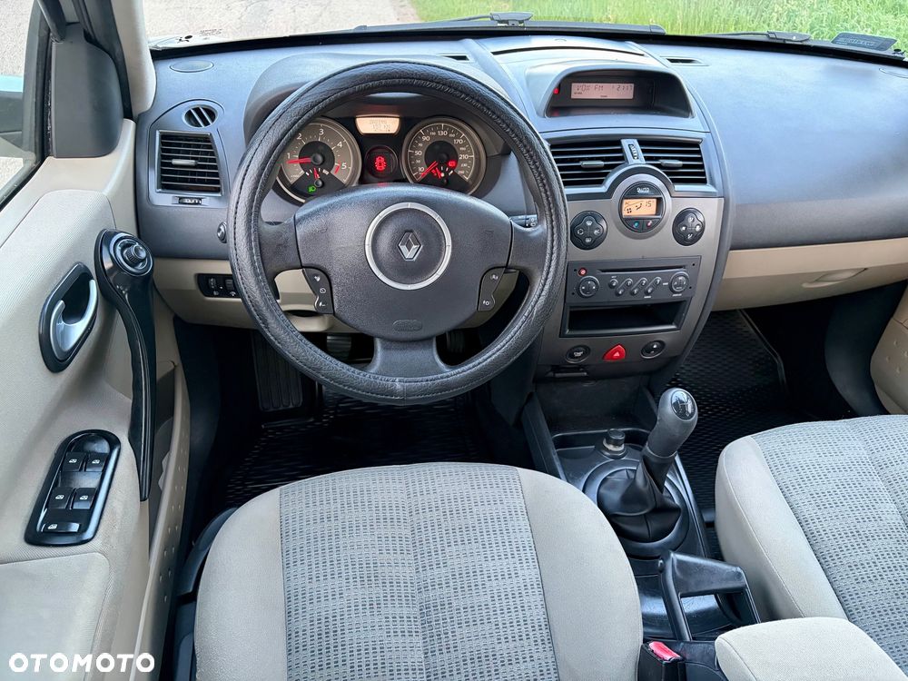 Renault Megane 1.6 Confort Privilege - 13