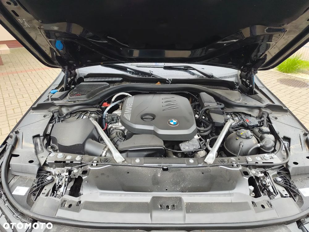 BMW Seria 5 520d xDrive mHEV - 29