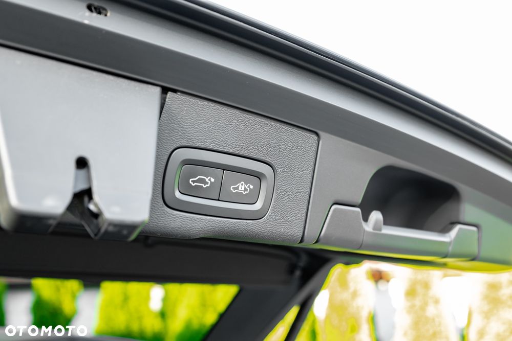Volvo XC 60 B5 D AWD Geartronic RDesign - 21