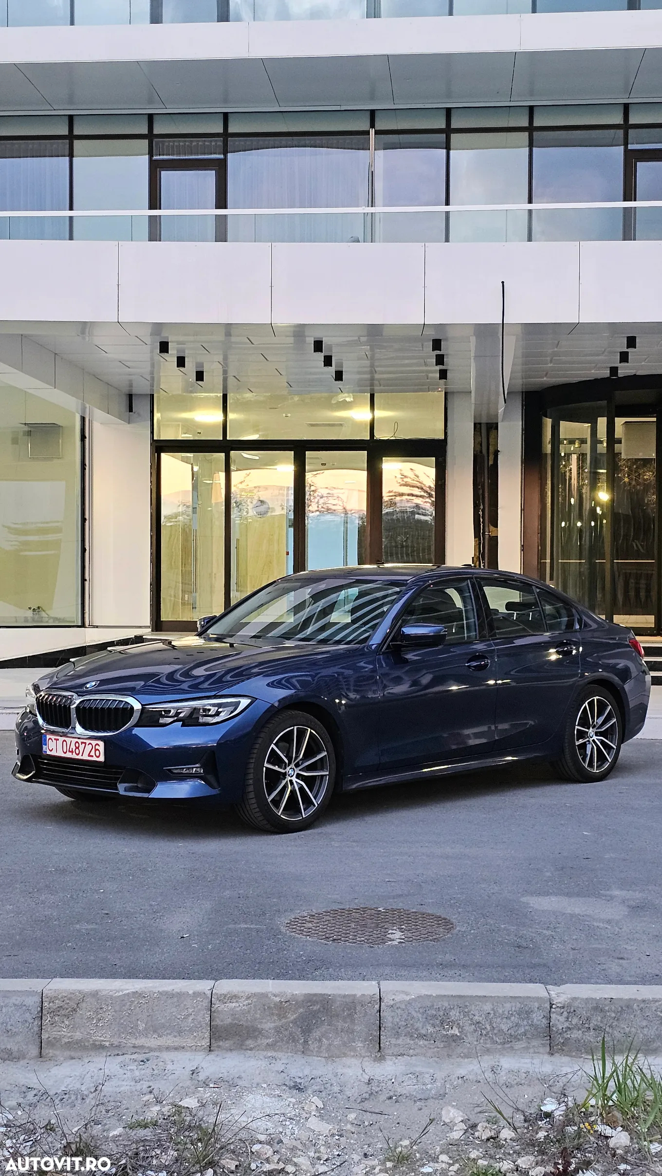 BMW Seria 3 320i AT - 14