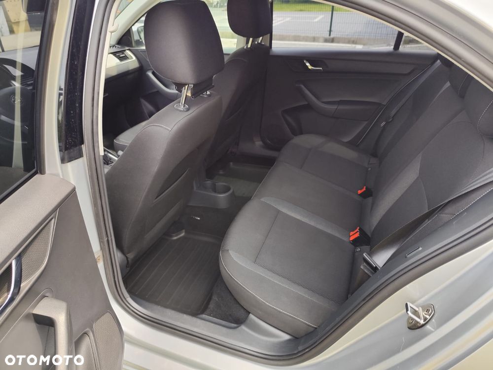 Skoda RAPID 1.2 TSI Ambition - 6