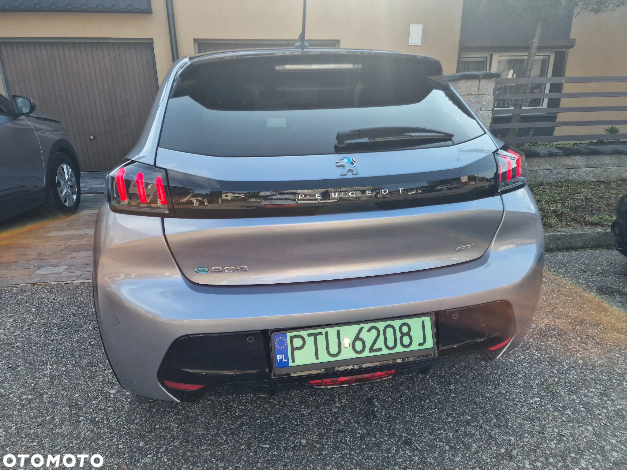 Peugeot 208 e-208 GT - 9