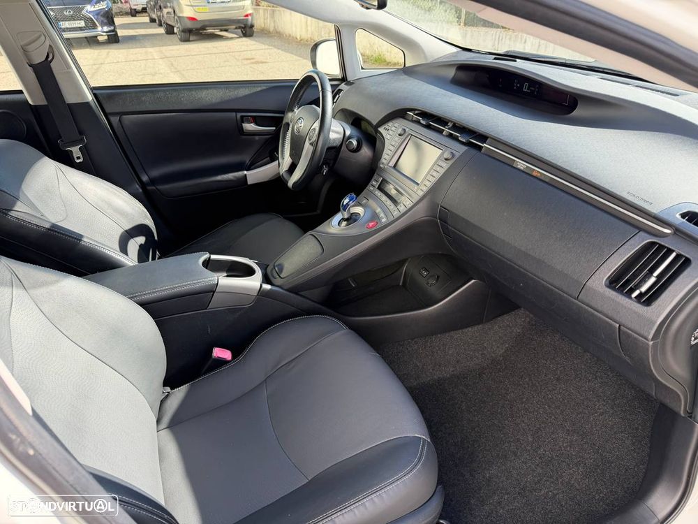 Toyota Prius 1.8 Premium P.Navi+Pele - 45