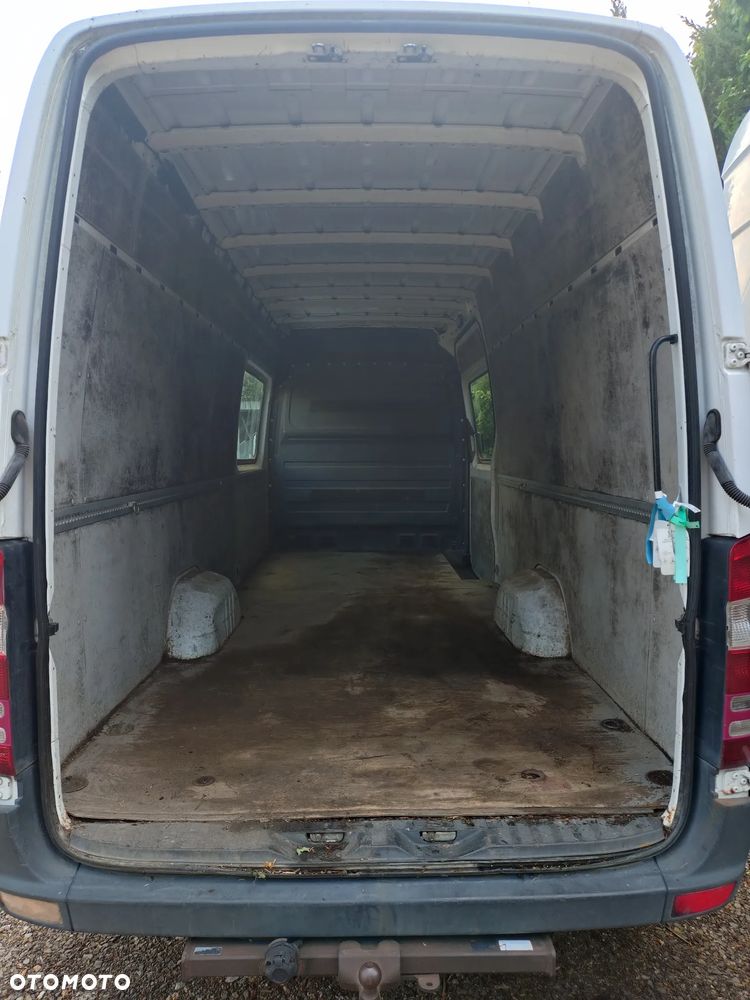 Mercedes-Benz Sprinter - 12