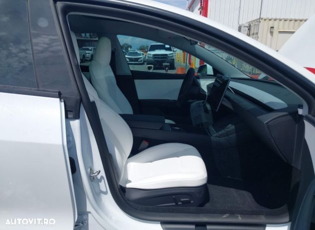 Tesla Model 3 Standard - 3