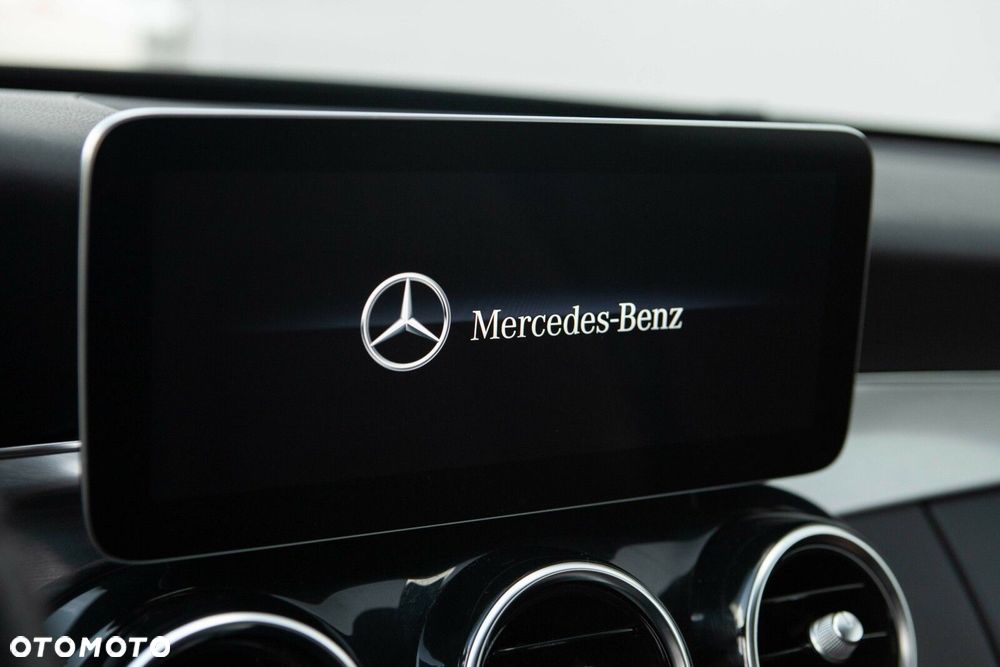 Mercedes-Benz Klasa C 200 9G-TRONIC - 27