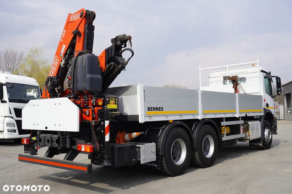 Mercedes-Benz Arocs 2633 burtowy / HDS FASSI F155A.0.23 / PILOT / 230 tys. km_224158 - 5