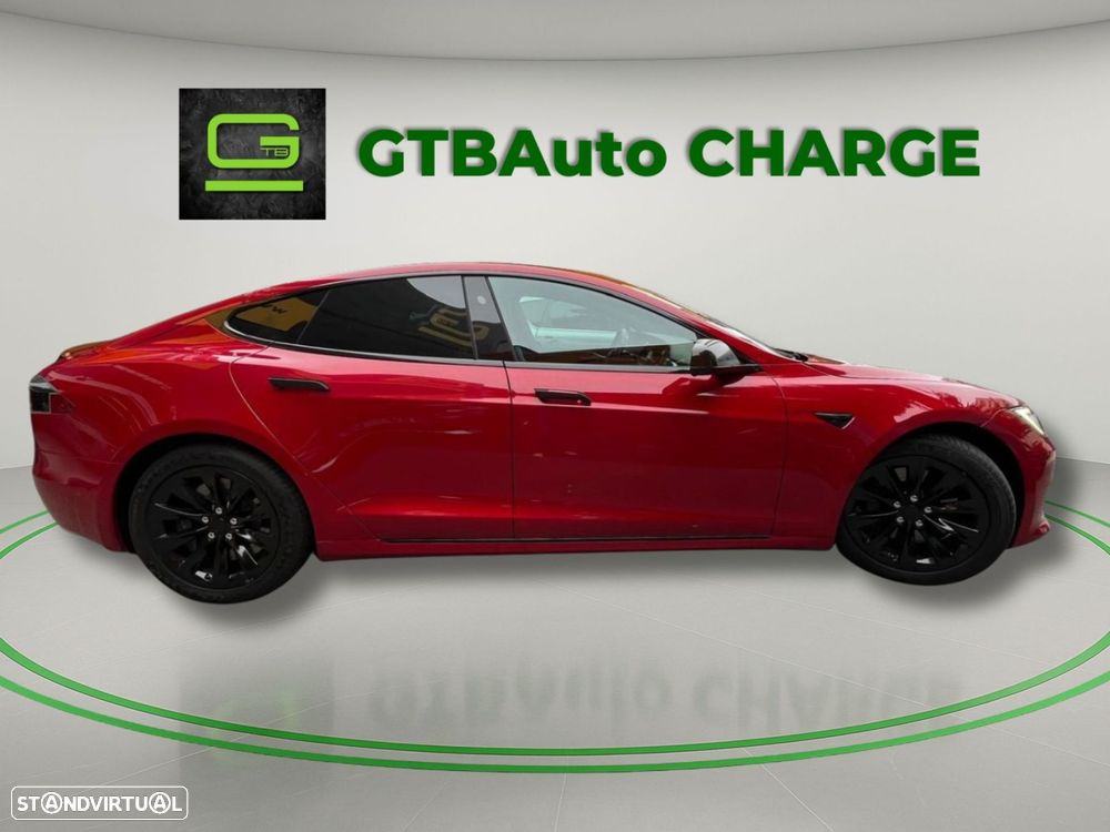 Tesla Model S - 5
