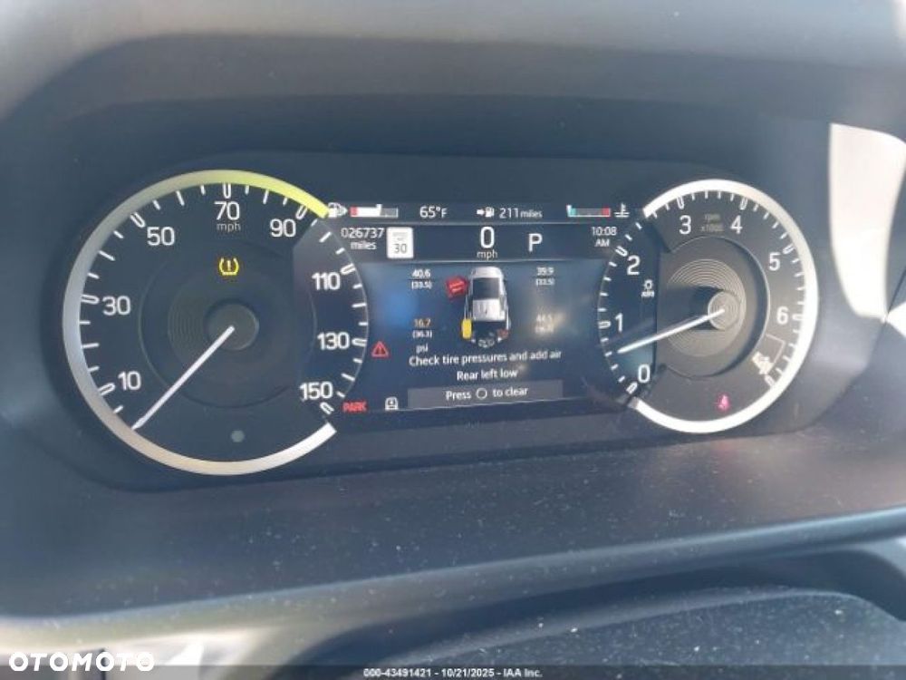 Land Rover Defender - 9