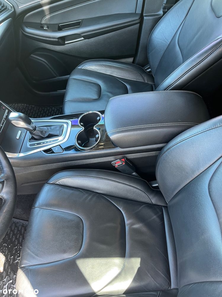 Ford Edge - 13