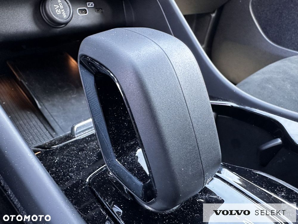 Volvo XC 40 - 18