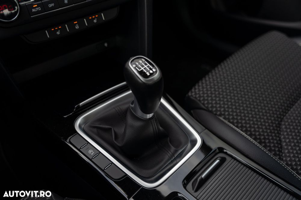 Kia Ceed 1.6 CRDi GT Line - 20