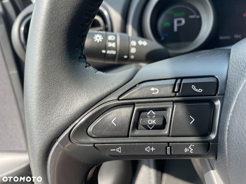 Toyota Yaris Cross Hybrid 1.5 Comfort - 24