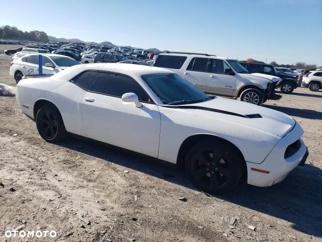 Dodge Challenger - 13
