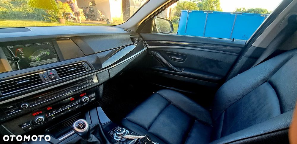BMW Seria 5 520d Efficient Dynamics - 10