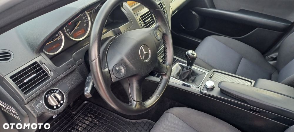 Mercedes-Benz Klasa C - 21