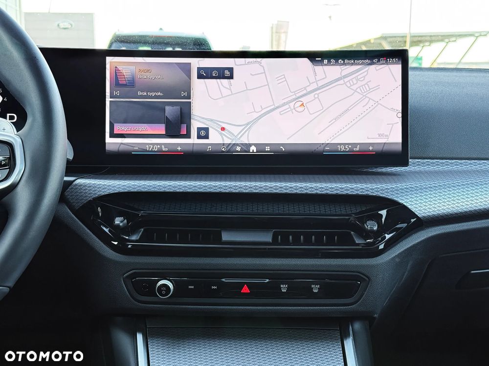 BMW Seria 3 330i xDrive M Sport - 36