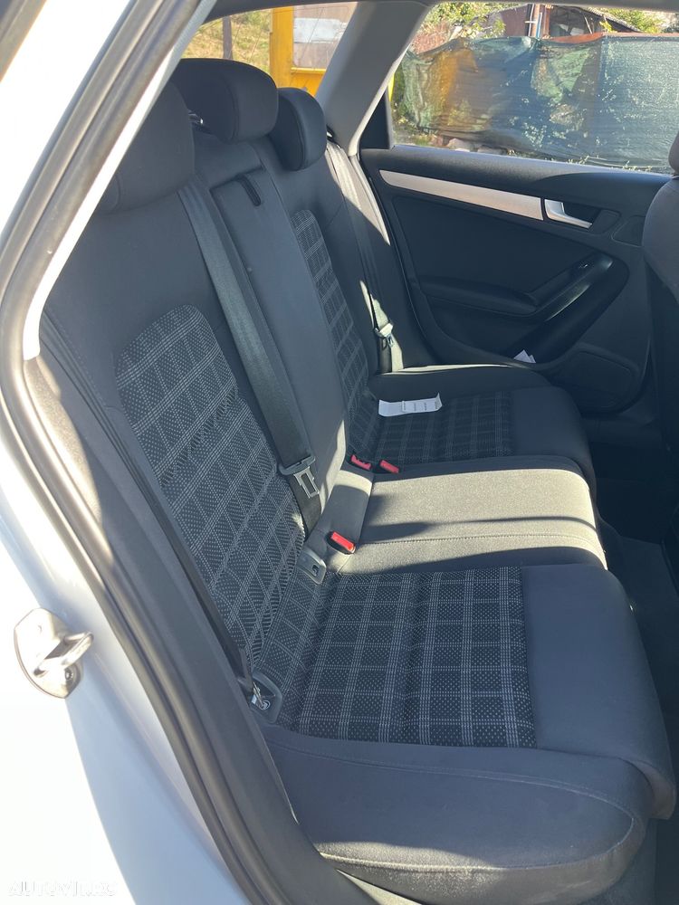 Audi A4 2.0 TDI Multitronic Avant - 12