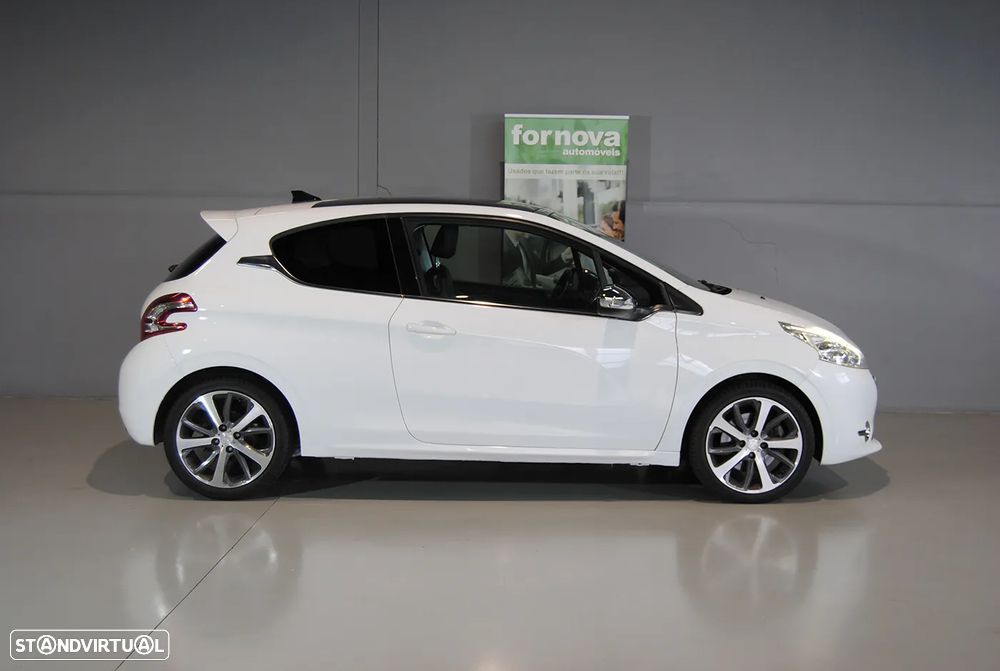 Peugeot 208 155 THP Allure - 5