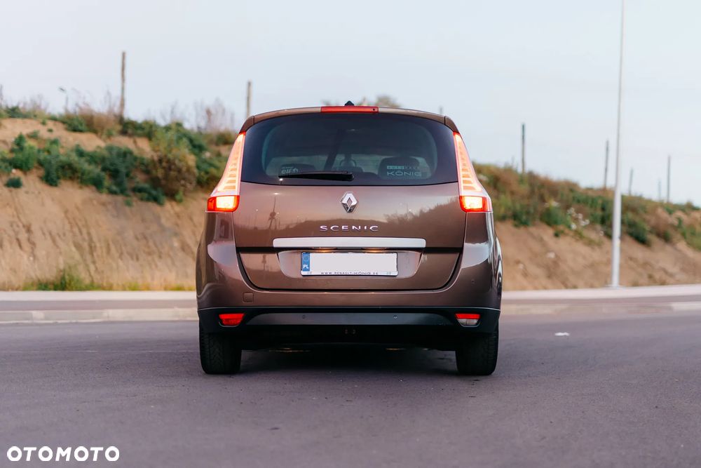 Renault Scenic 2.0 16V 140 CVT Luxe - 8