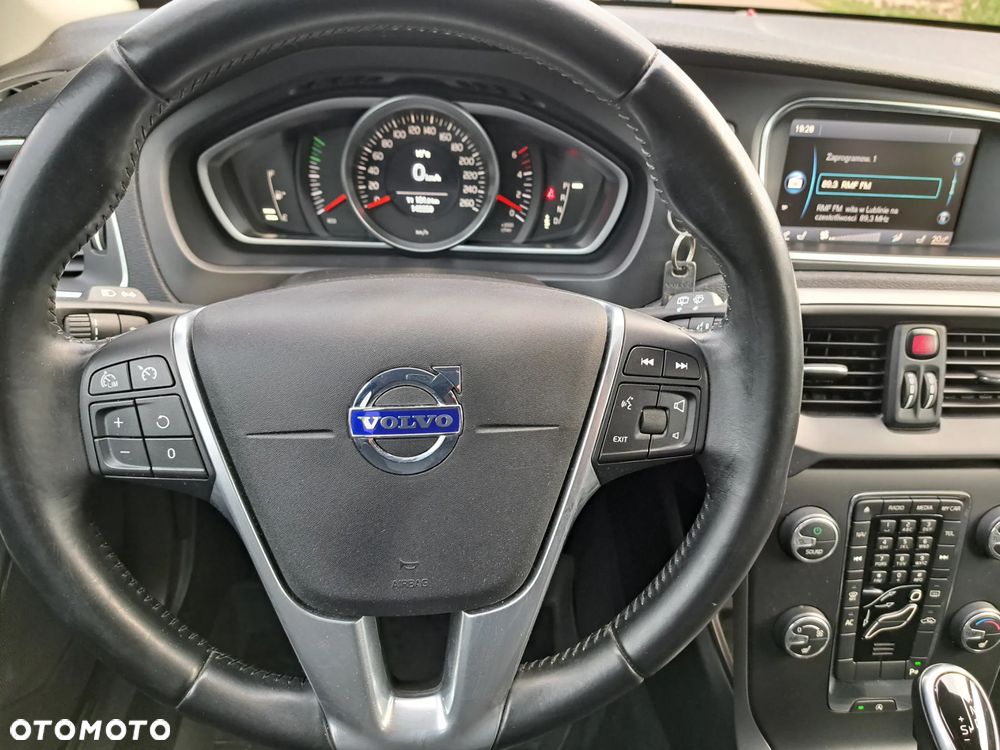 Volvo V40 D3 Momentum - 14