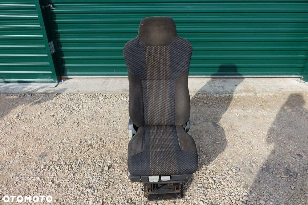 FOTEL KIEROWCY ISRI PNEUMATYCZNY MERCEDES CITARO 213423142 - 1