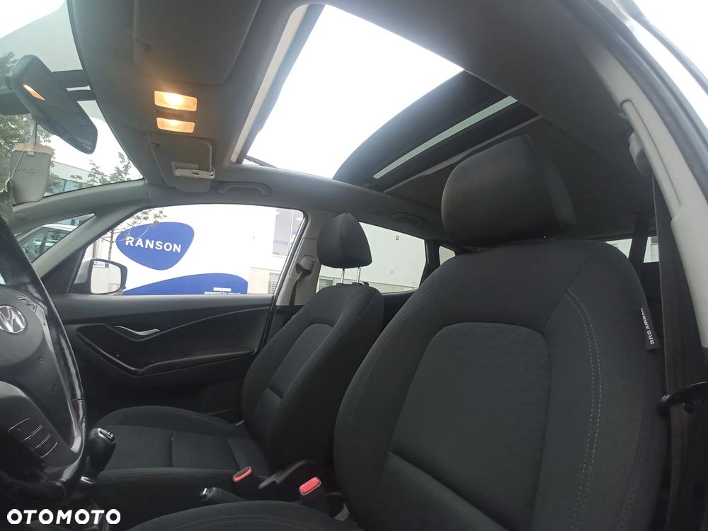 Hyundai ix20 1.6 CRDi Fifa World Cup Edition - 32