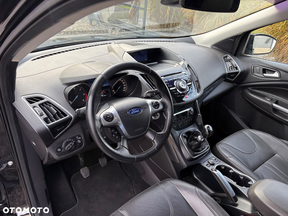 Ford Kuga 2.0 TDCi 4x4 ST-Line - 32