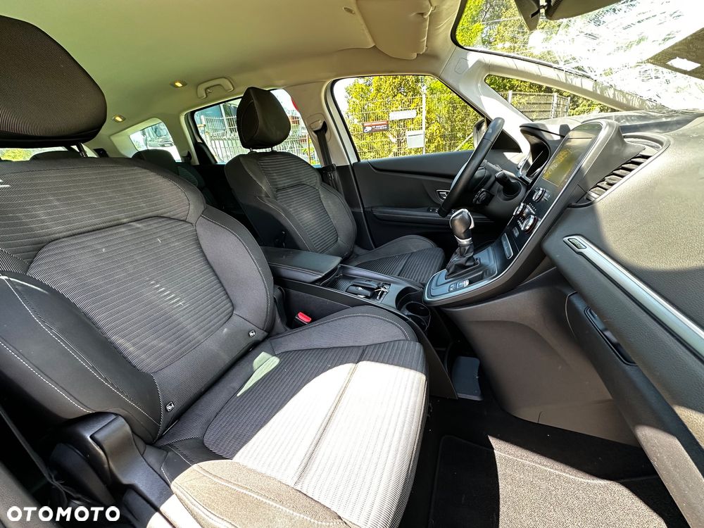 Renault Grand Scenic - 20