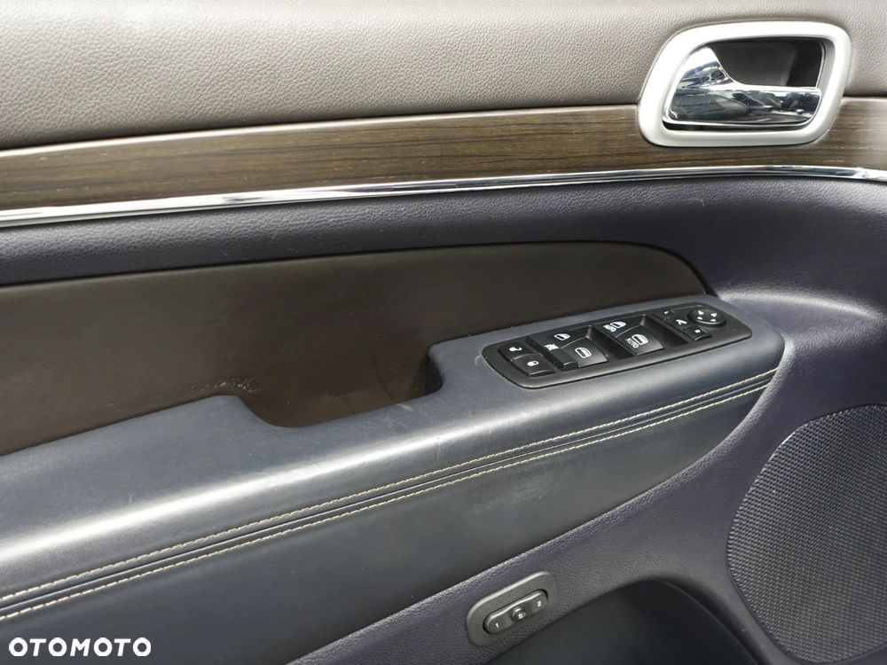 Jeep Grand Cherokee 5.7 V8 HEMI 4WD Automatik Overland - 17