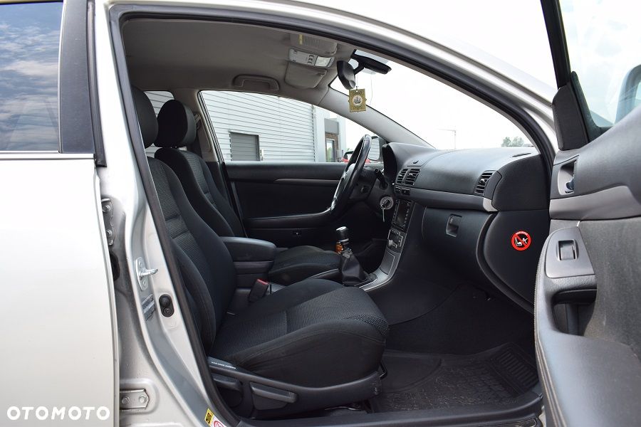 Toyota Avensis 2.0 D-4D Sol plus+NAVI - 10