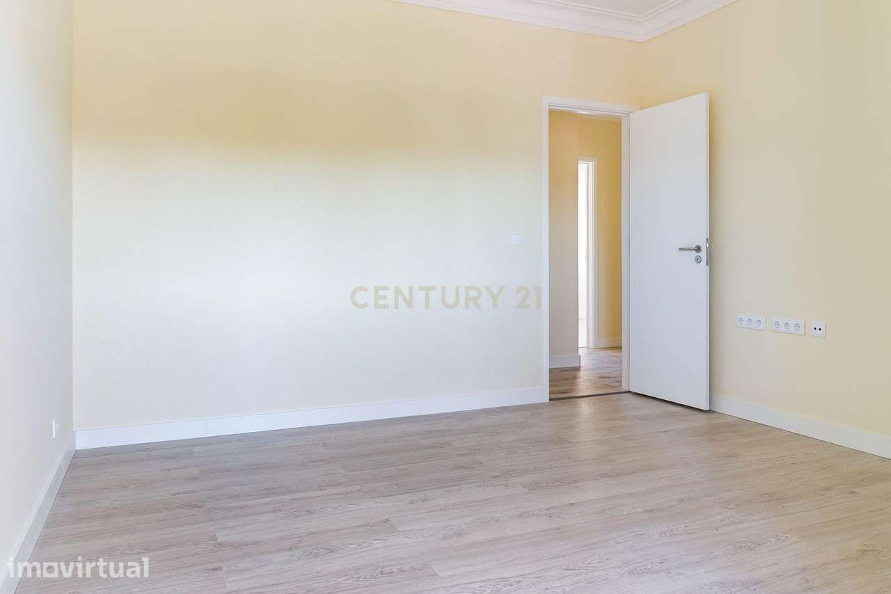 Apartamento T3 com renovação a estrear, na Avenida de Roma, Alvalade, - Grande imagem: 4/27