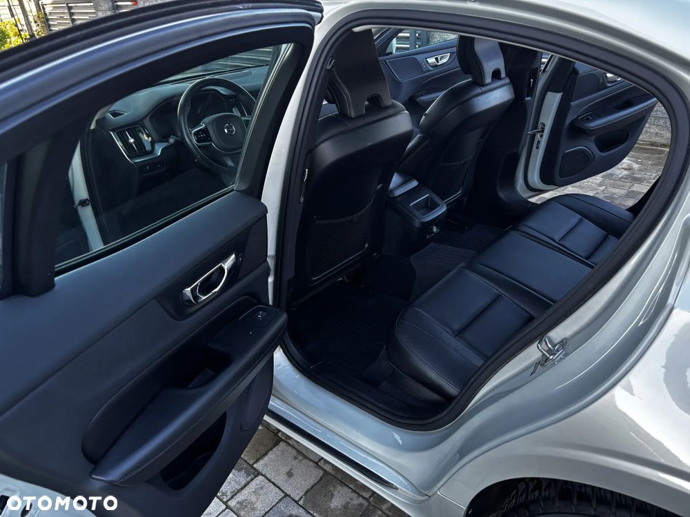 Volvo S60 - 16