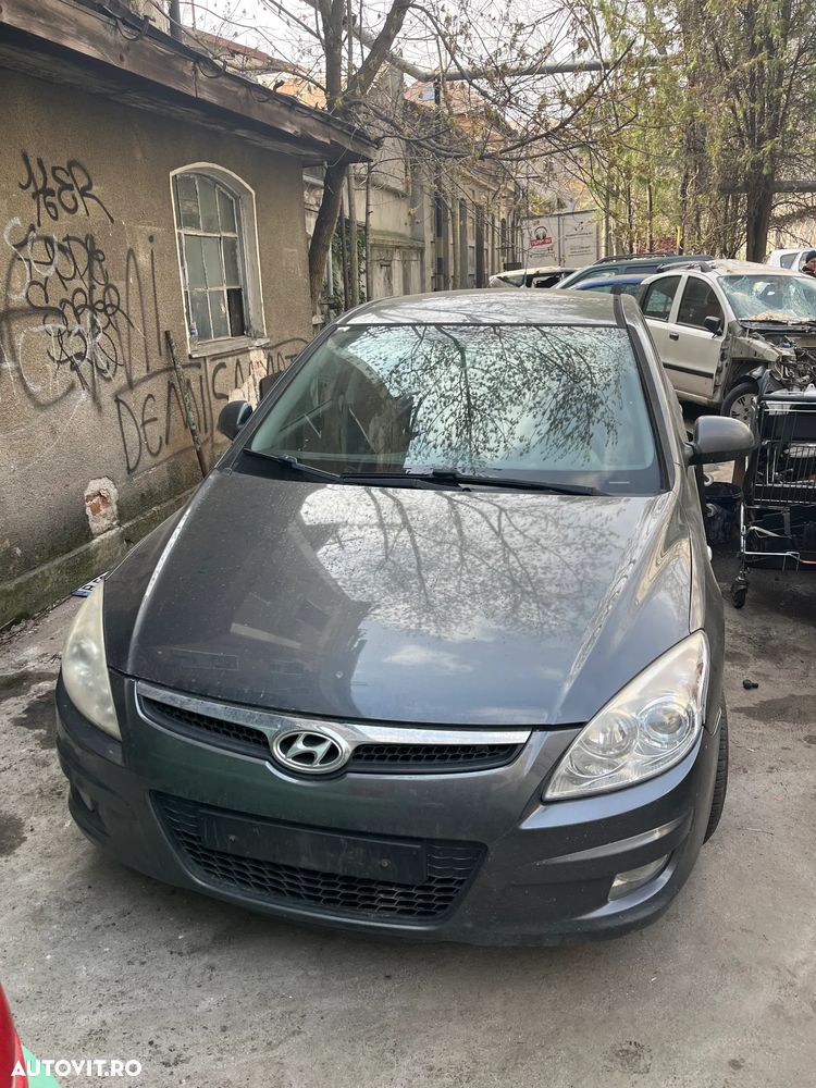 Dezmembrez Hyundai I30 2008 1,6 CRDI gri inchis - 11