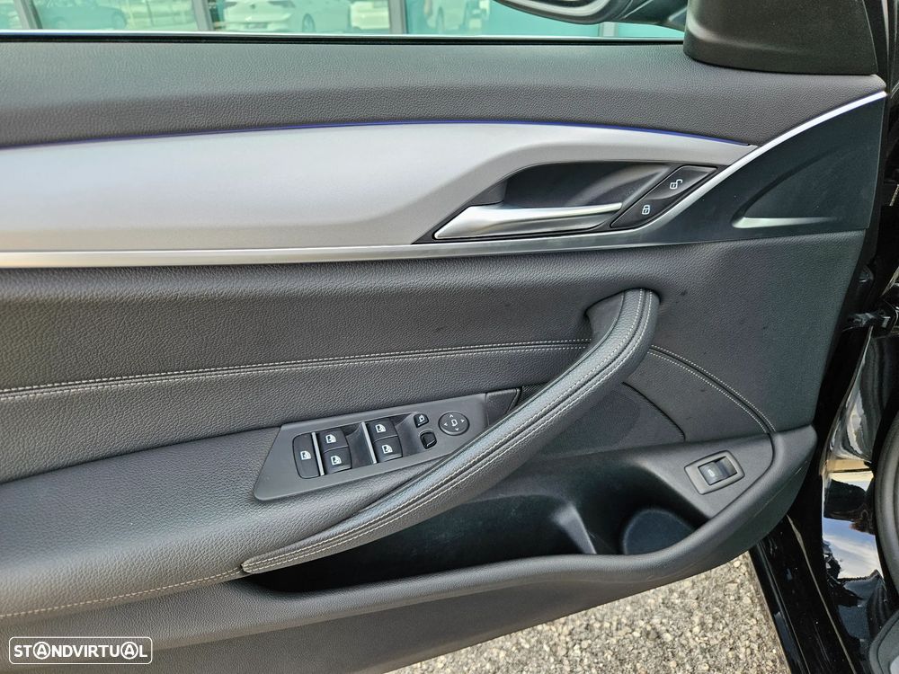 BMW 520 d Line Luxury Auto - 26