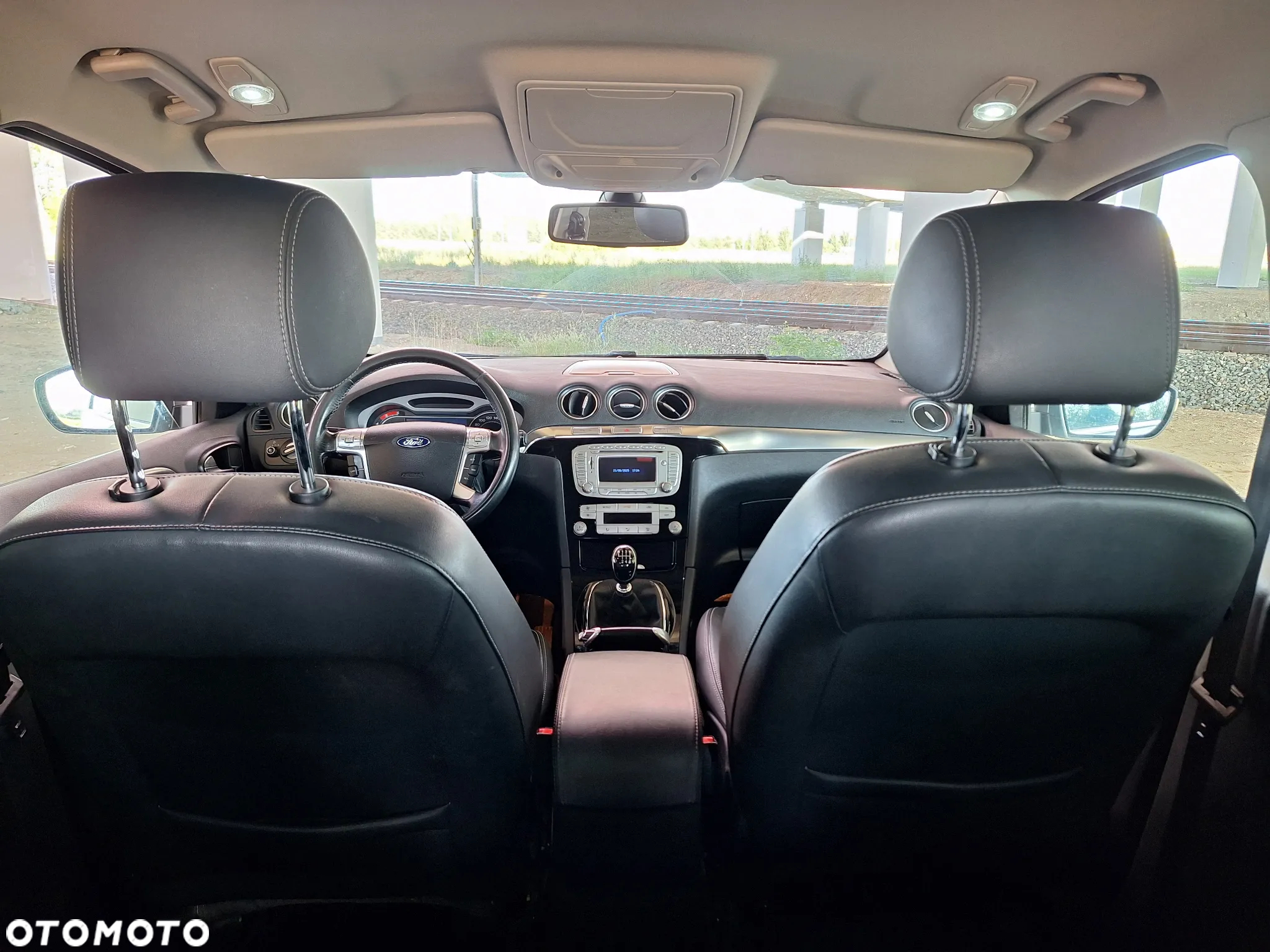 Ford S-Max - 16