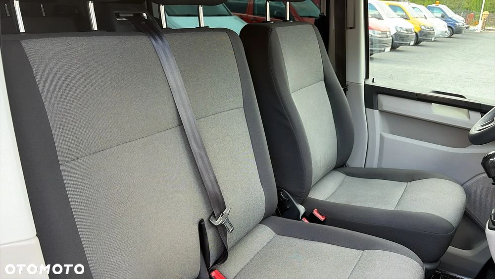 Volkswagen Transporter - 28