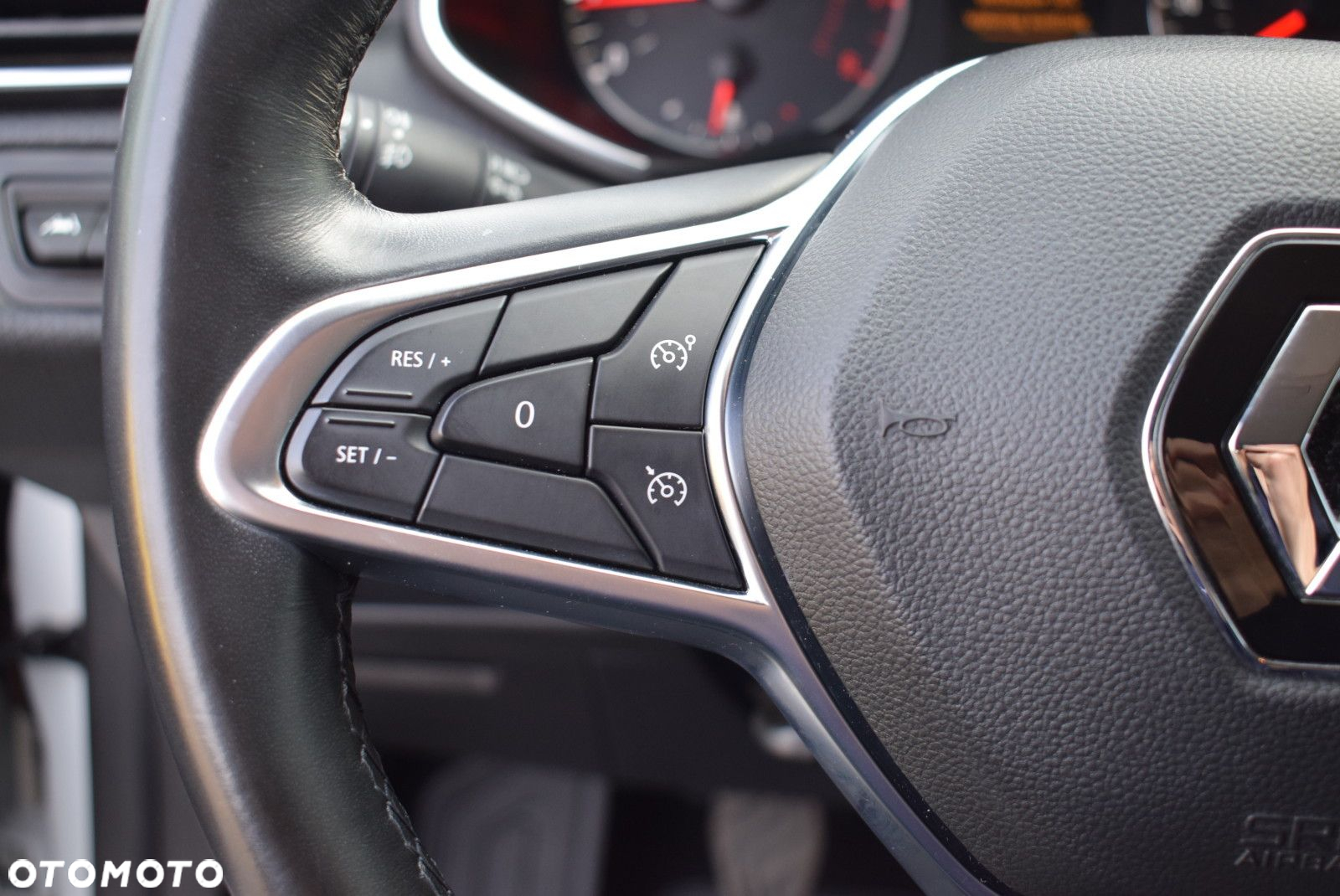 Renault Clio - 18