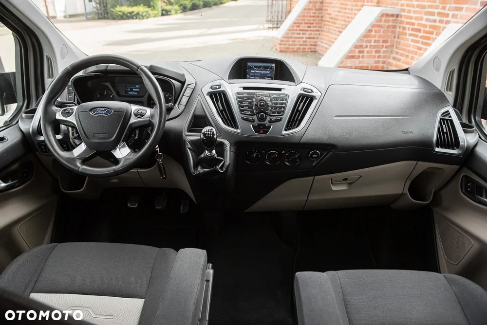 Ford Tourneo Custom 300 L1H1 VA Titanium - 27