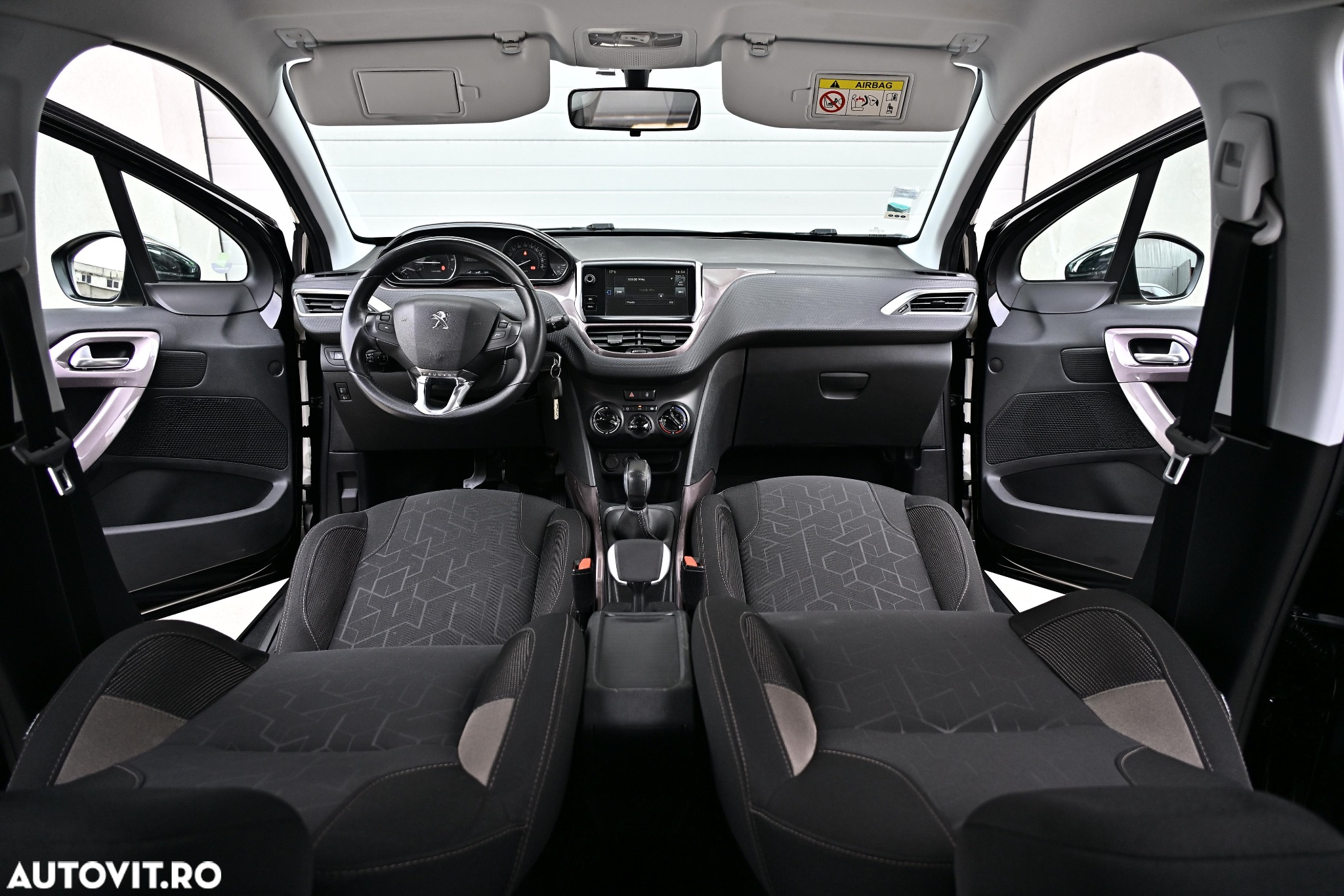 Peugeot 2008 1.2 VTi Access - 13
