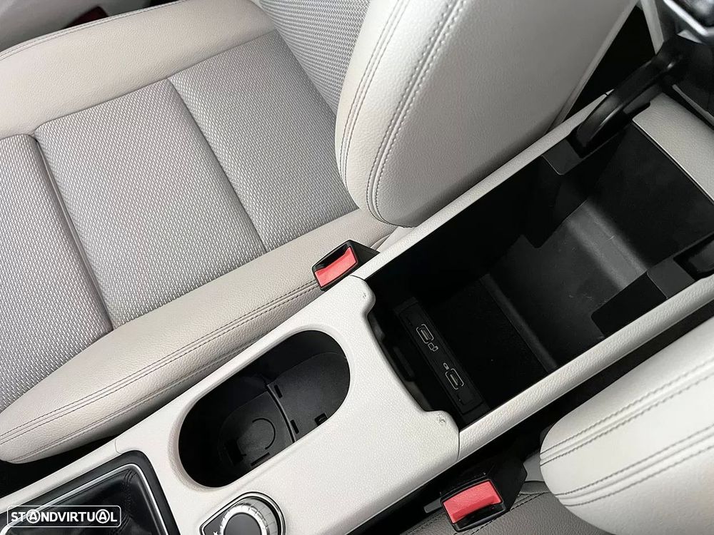 Mercedes-Benz CLA 180 d - 16